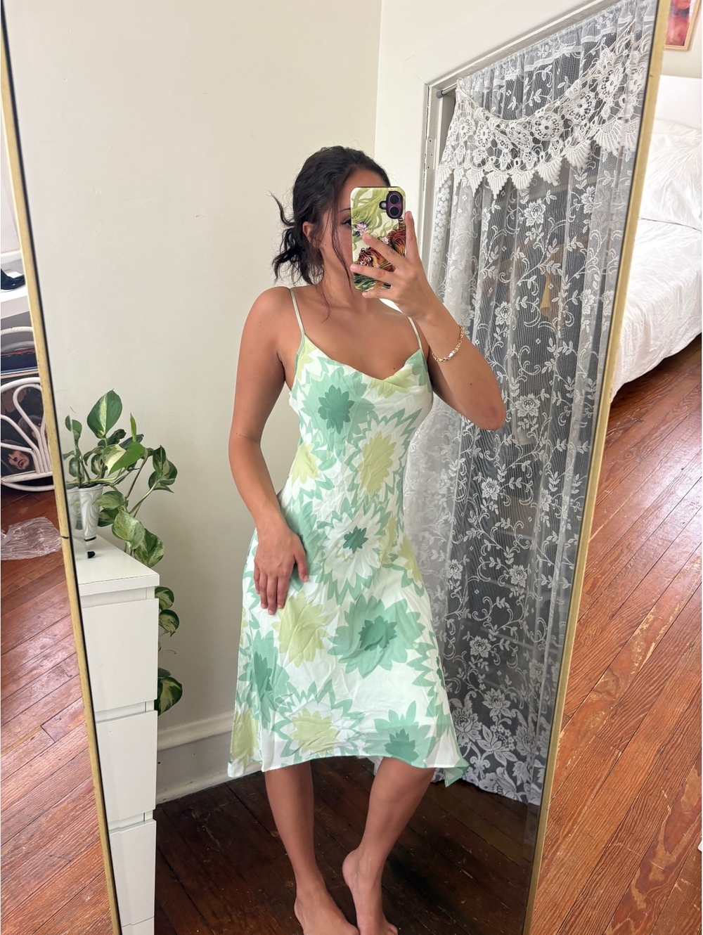 super cute vintage 2000s green flowy express midi dress